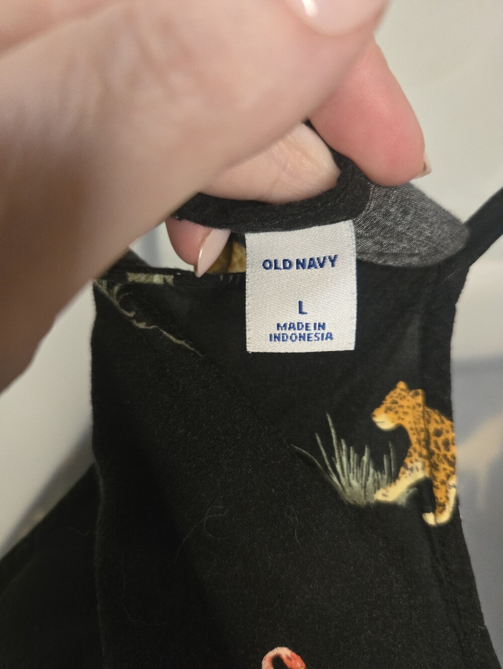 Old Navy Black Safari Cami with Flamingo & Giraffe Motif - Picture 6 of 7